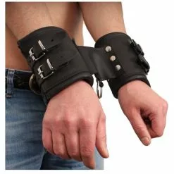 The Red Doubles Menottes Pour Poignets