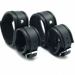 The Red Menottes De Retenue Mains-Pieds -GODES EN SILICONE Soldes menottes de retenue mains pieds 2